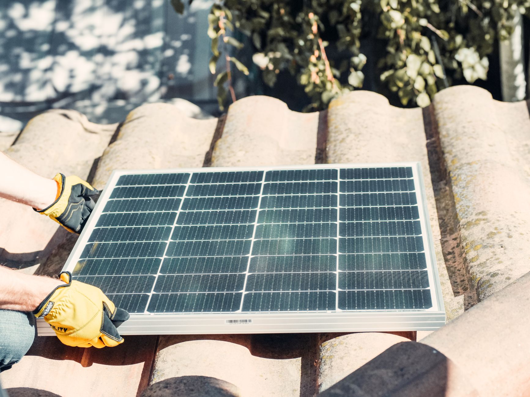 Installateur panneaux solaires équipe à Nanterre